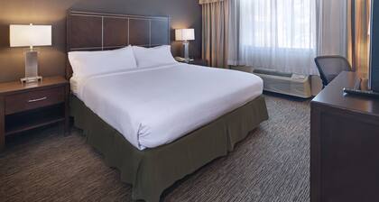 Holiday Inn Hotel & Suites Anaheim by IHG