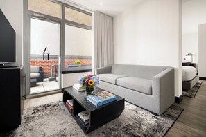 Junior Suite, Balcony | Premium bedding, down duvets, pillow-top beds, in-room safe