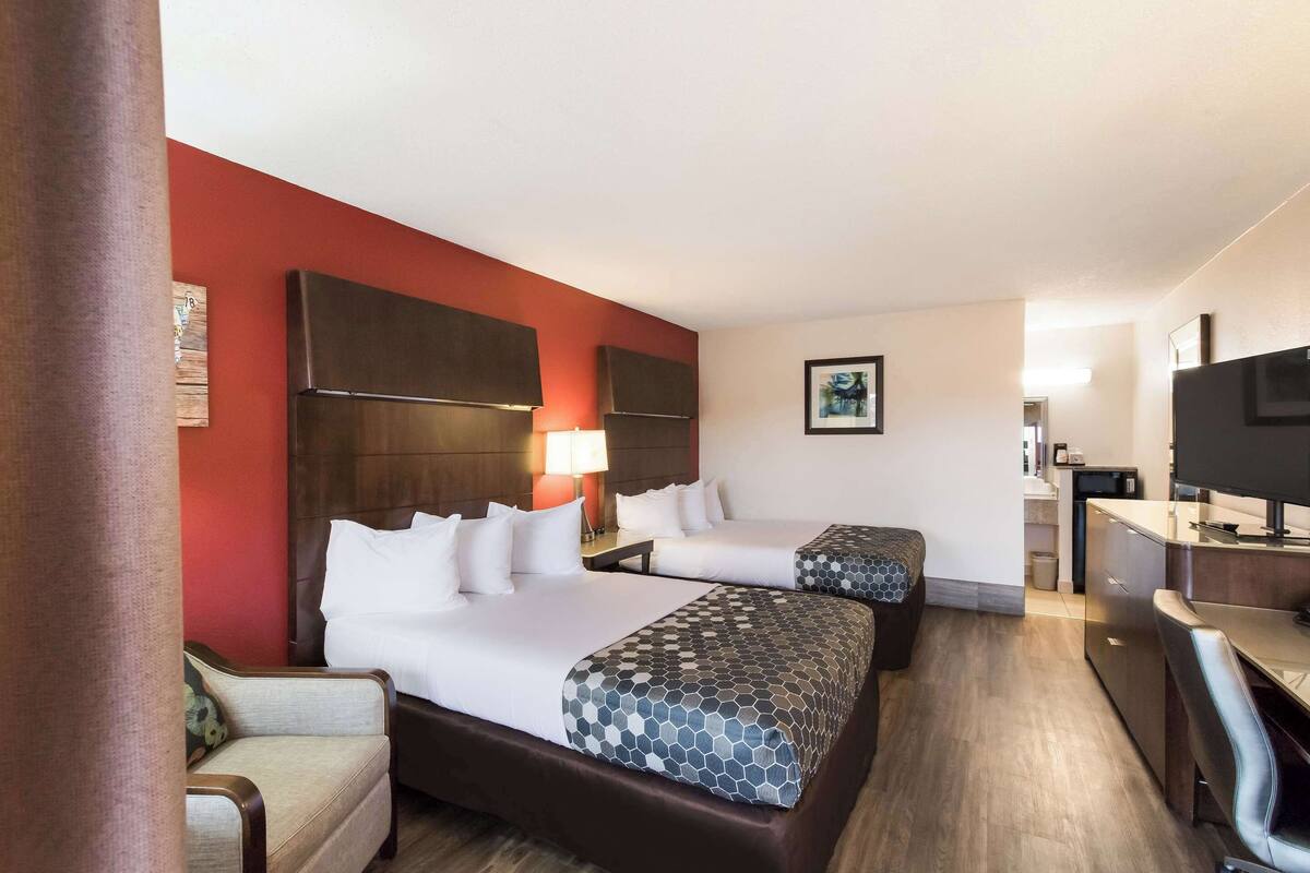 Standard Double Room, 2 Double Beds, Smoking | Desk, cribs (surcharge), rollaway beds (surcharge), WiFi (free)