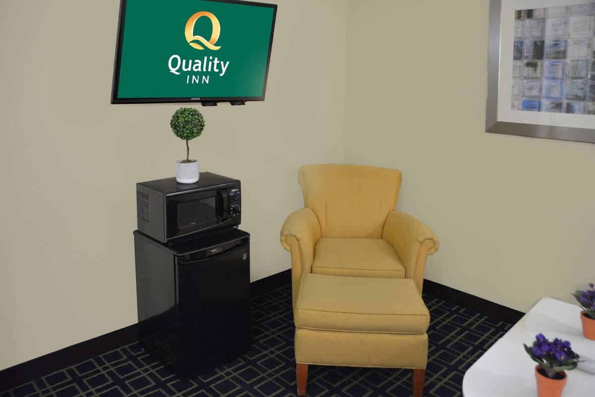 In-room safe, desk, iron/ironing board, cots/infant beds