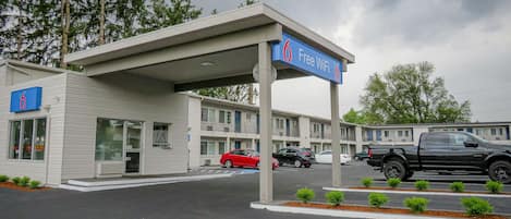 مدخل المنشأة