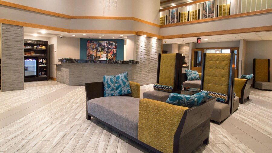 Greenstay Hotel & Suites