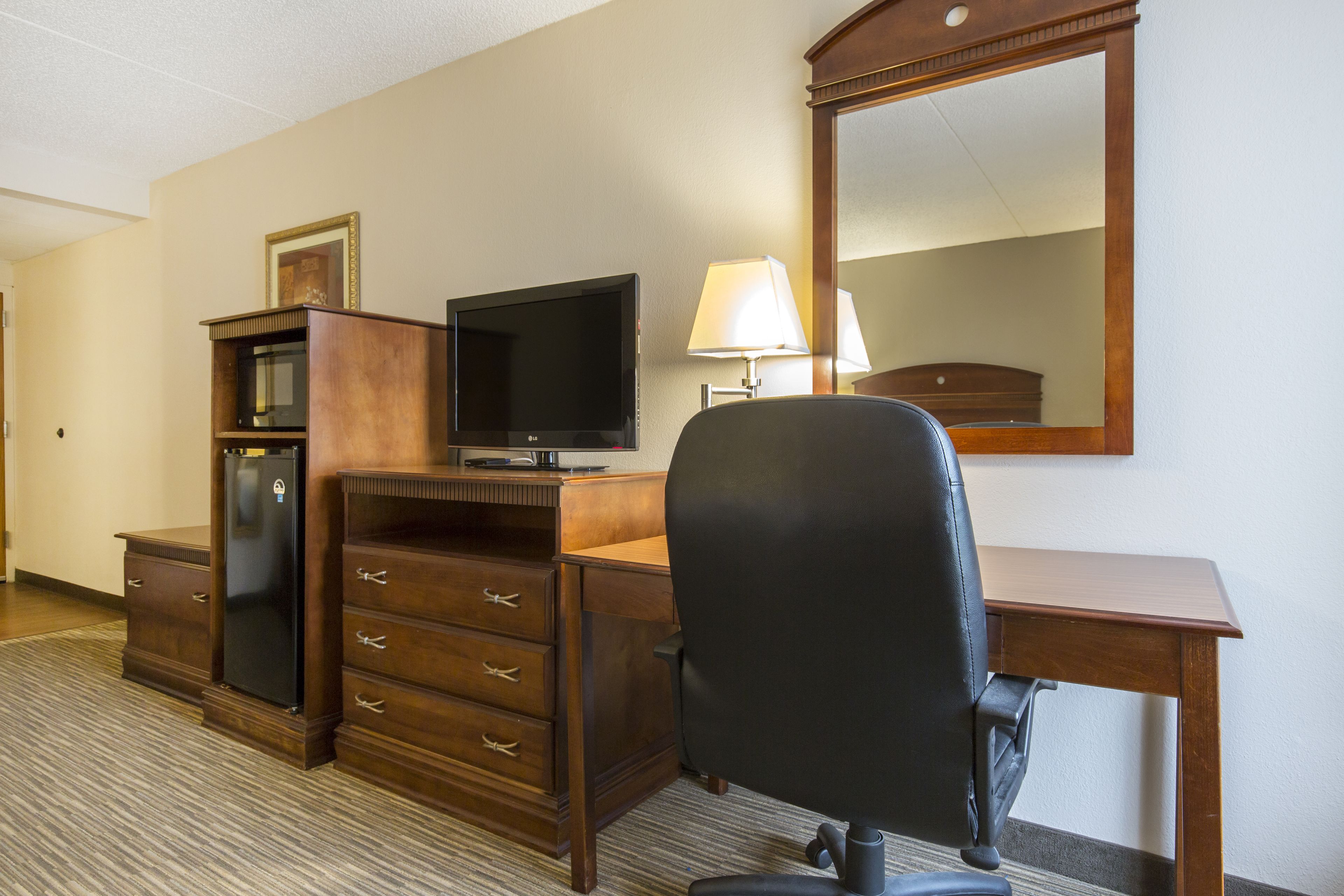 1 bedroom, premium bedding, individually decorated