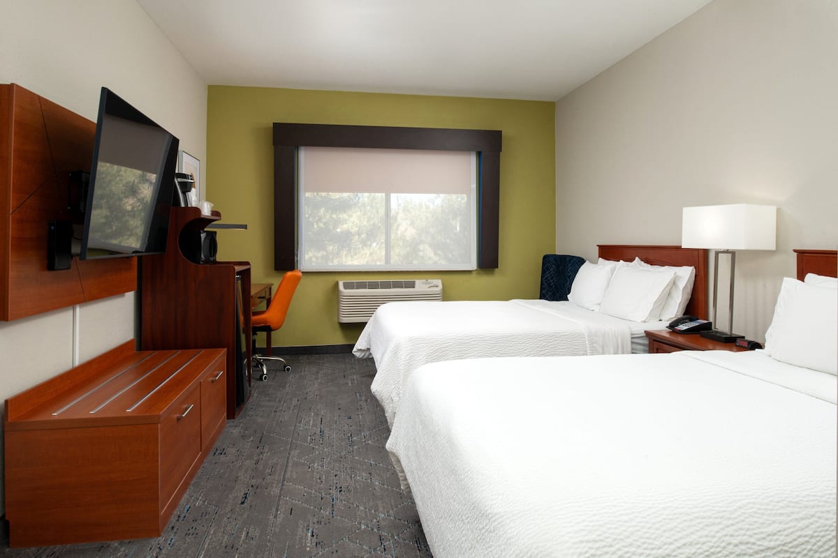 Room, 2 Queen Beds, Non Smoking