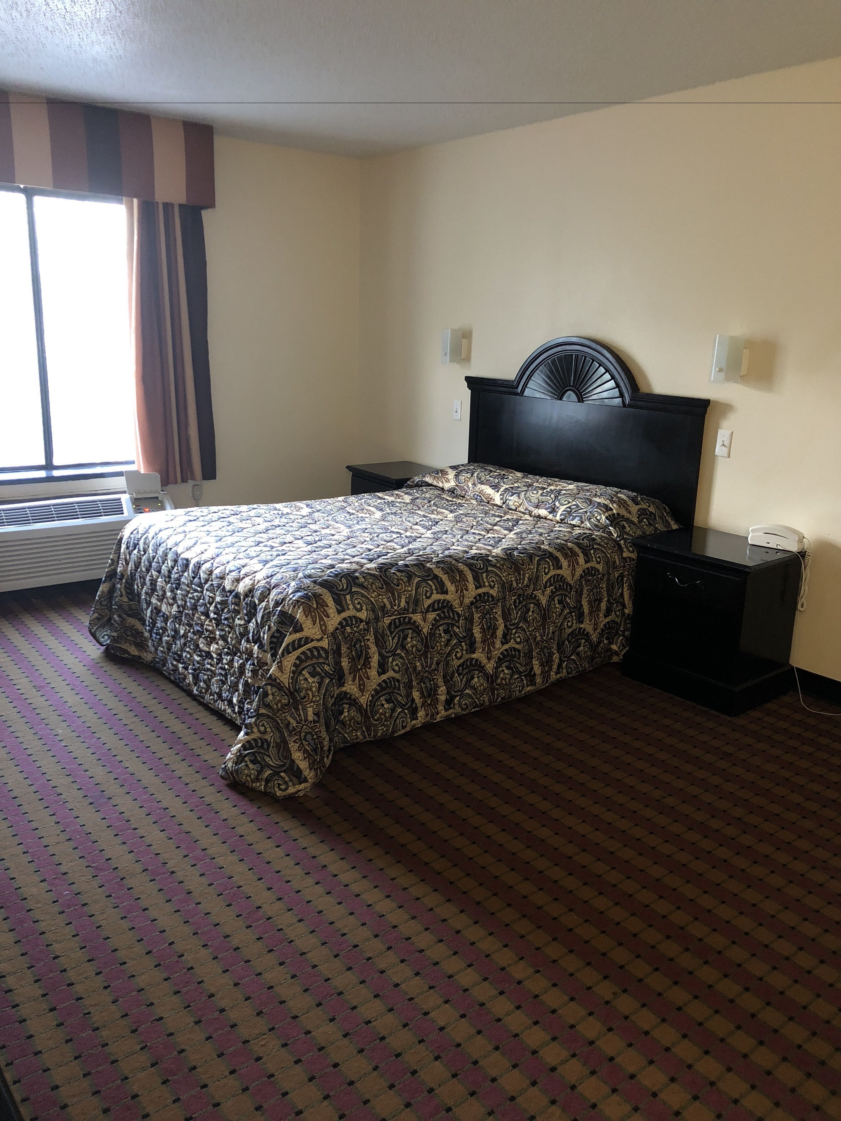 Standard Room, 1 Queen Bed | Floor plan