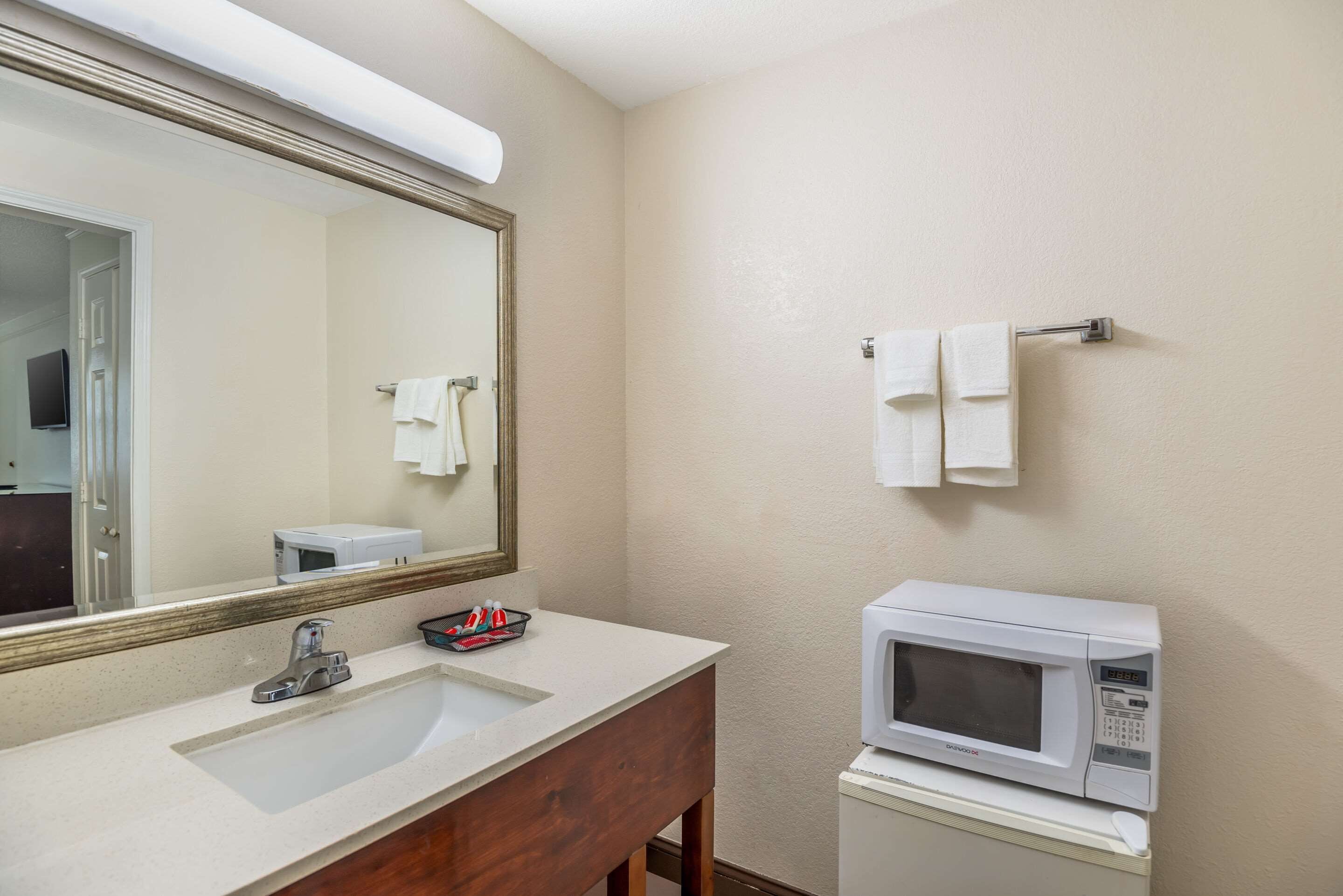 Photo - Econo Lodge Richmond-North Chesterfield