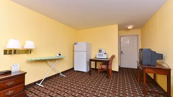 Suite, 1 King Bed, Non Smoking