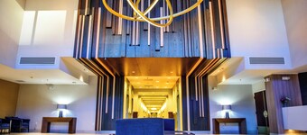 Crowne Plaza Dulles Airport by IHG