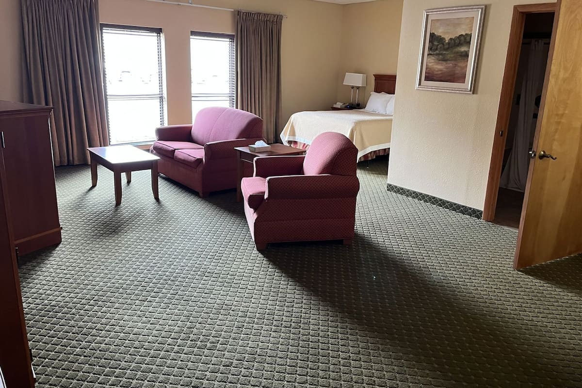 In-room safe, desk, laptop workspace, iron/ironing board