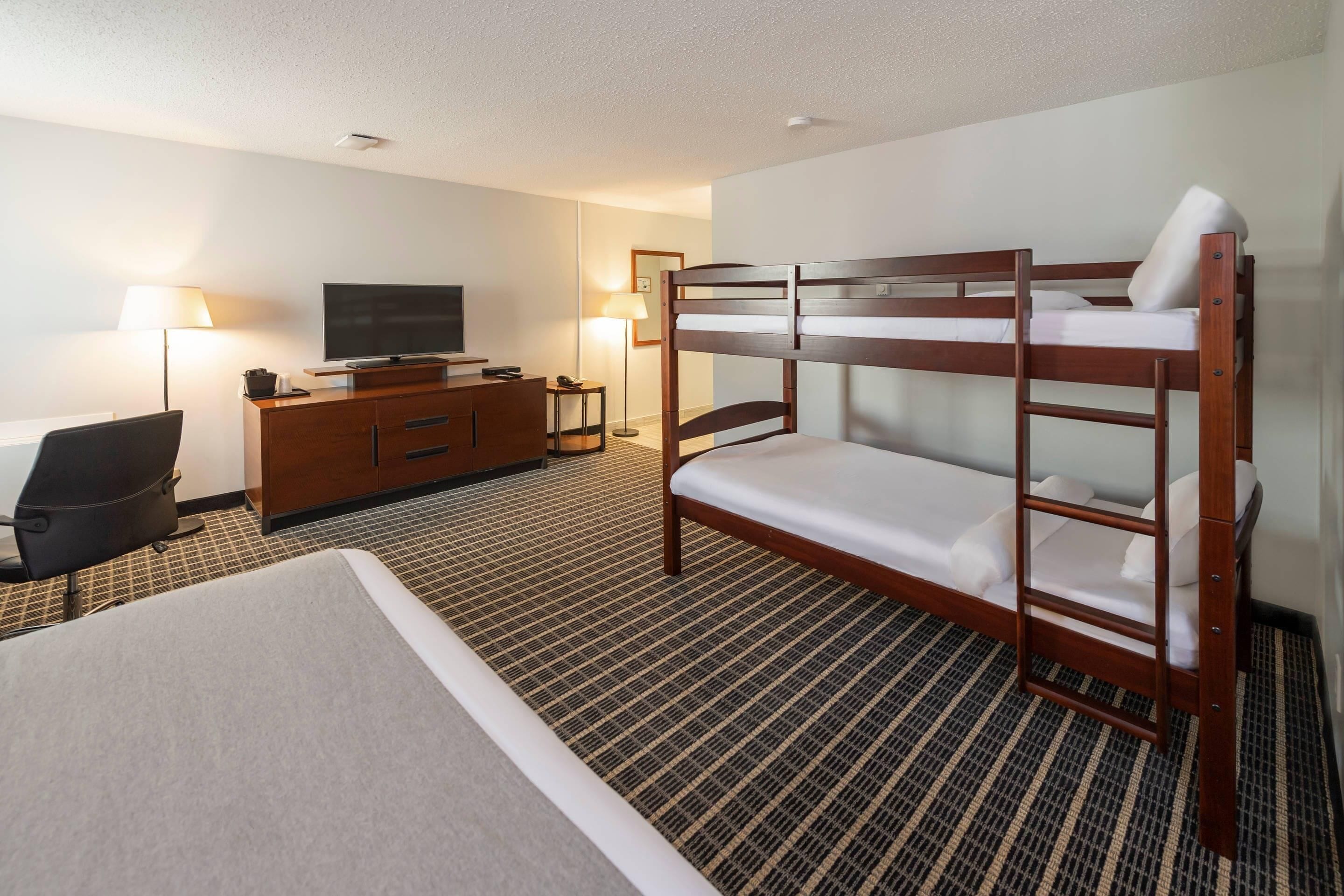 Decoración personalizada, muebles diferentes y escritorio 