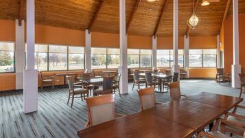 Breakfast served, Indian cuisine