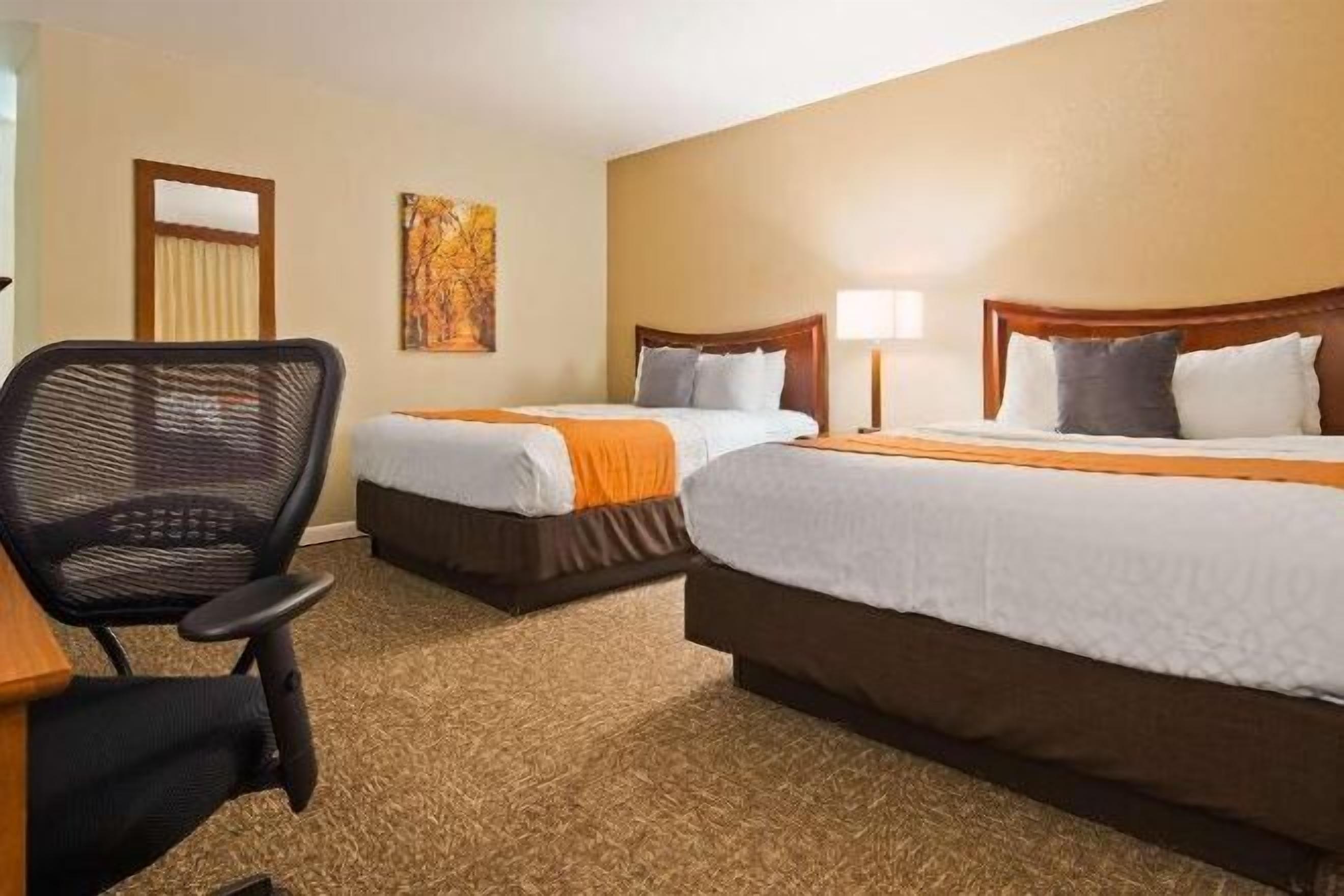 In-room safe, desk, free WiFi, bed sheets