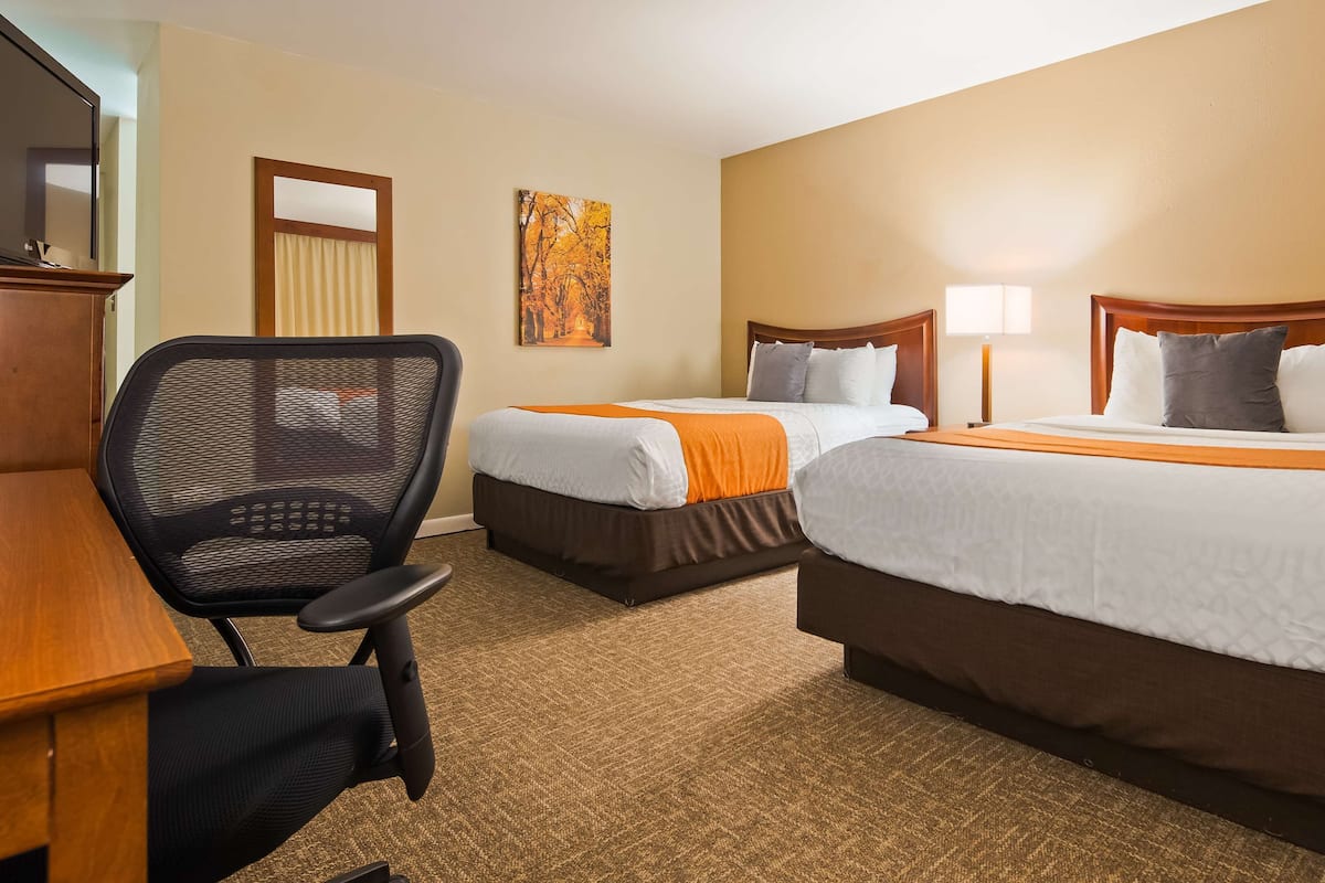 In-room safe, desk, iron/ironing board, free WiFi
