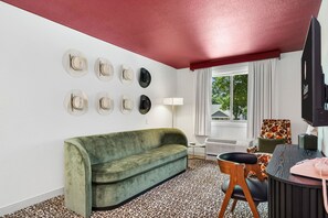 Suite, 1 très grand lit, non-fumeurs (with Sofabed) | Coffres-forts dans les chambres, bureau