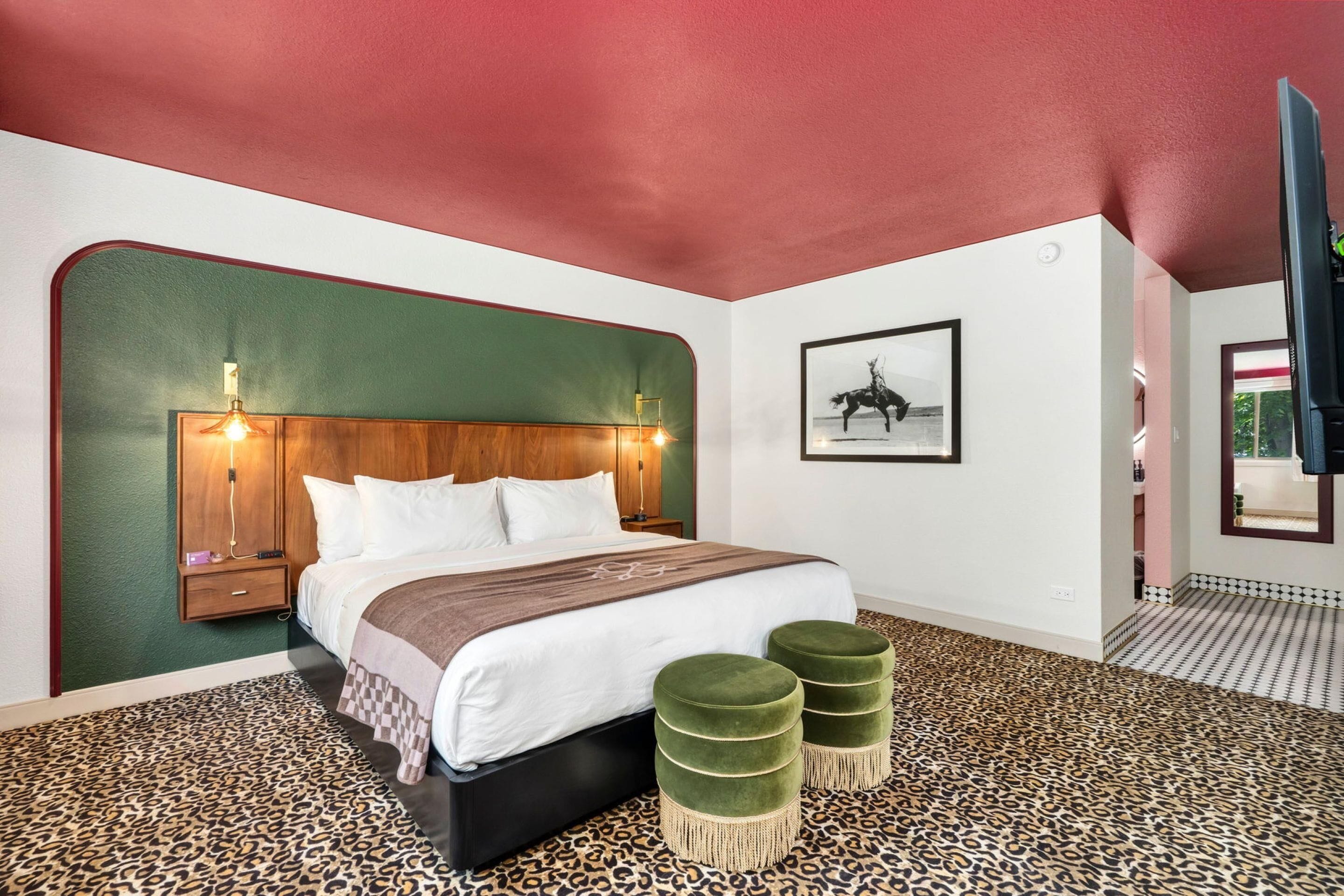 Suite, 1 King Bed, Non Smoking (with Sofabed)