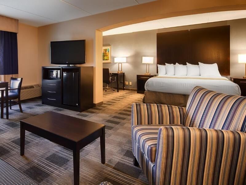 Premium bedding, pillowtop beds, in-room safe, laptop workspace