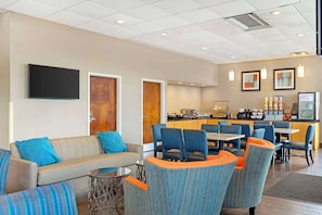Free daily buffet breakfast