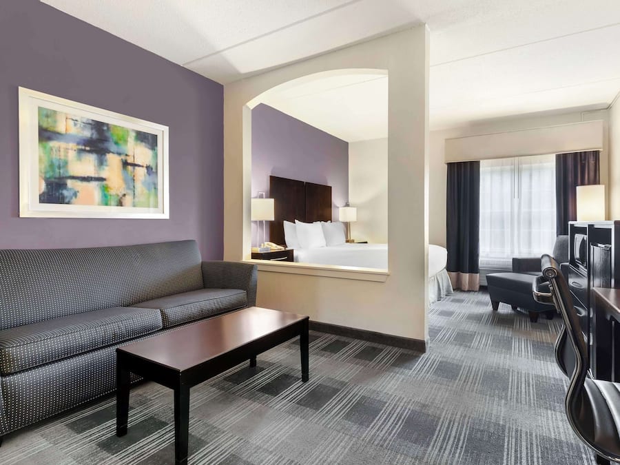 Suite, 1 Queen Bed, Non Smoking, Refrigerator & Microwave (with Sofabed) | Premium bedding, pillowtop beds, in-room safe, laptop workspace