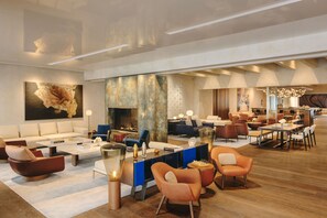 Lobby - Fairmont Golden Prague (Prague)