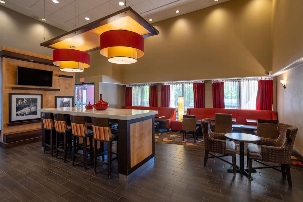 Hampton Inn by Hilton Chester South