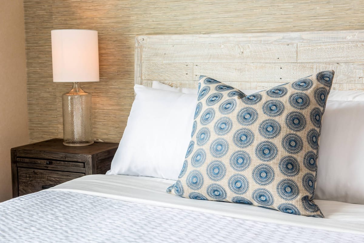 Skrivbord, mörkläggningsgardiner, strykjärn/strykbräda och gratis wi-fi