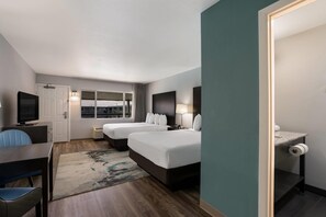 Desk, laptop workspace, blackout curtains, iron/ironing board - Richland Riverfront Hotel and Conference Center, Ascend Hotel Collection (Richland)