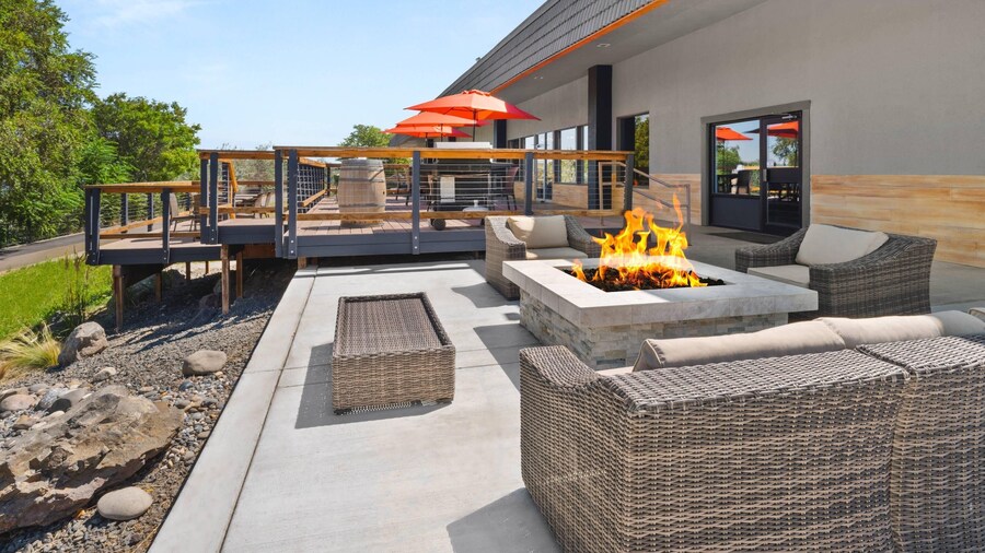 Richland Riverfront Hotel and Conference Center, Ascend Hotel Collection