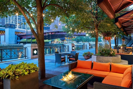 2 bars/lounges. Sheraton Grand Chicago Riverwalk