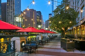 Terrace/patio - Sheraton Grand Chicago Riverwalk (Chicago)