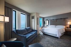 Room, 1 King Bed - Sheraton Grand Chicago Riverwalk (Chicago)