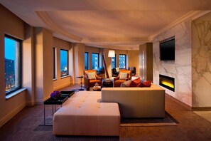 Flat-screen TV, Netflix, pay films, streaming services - Sheraton Grand Chicago Riverwalk (Chicago)