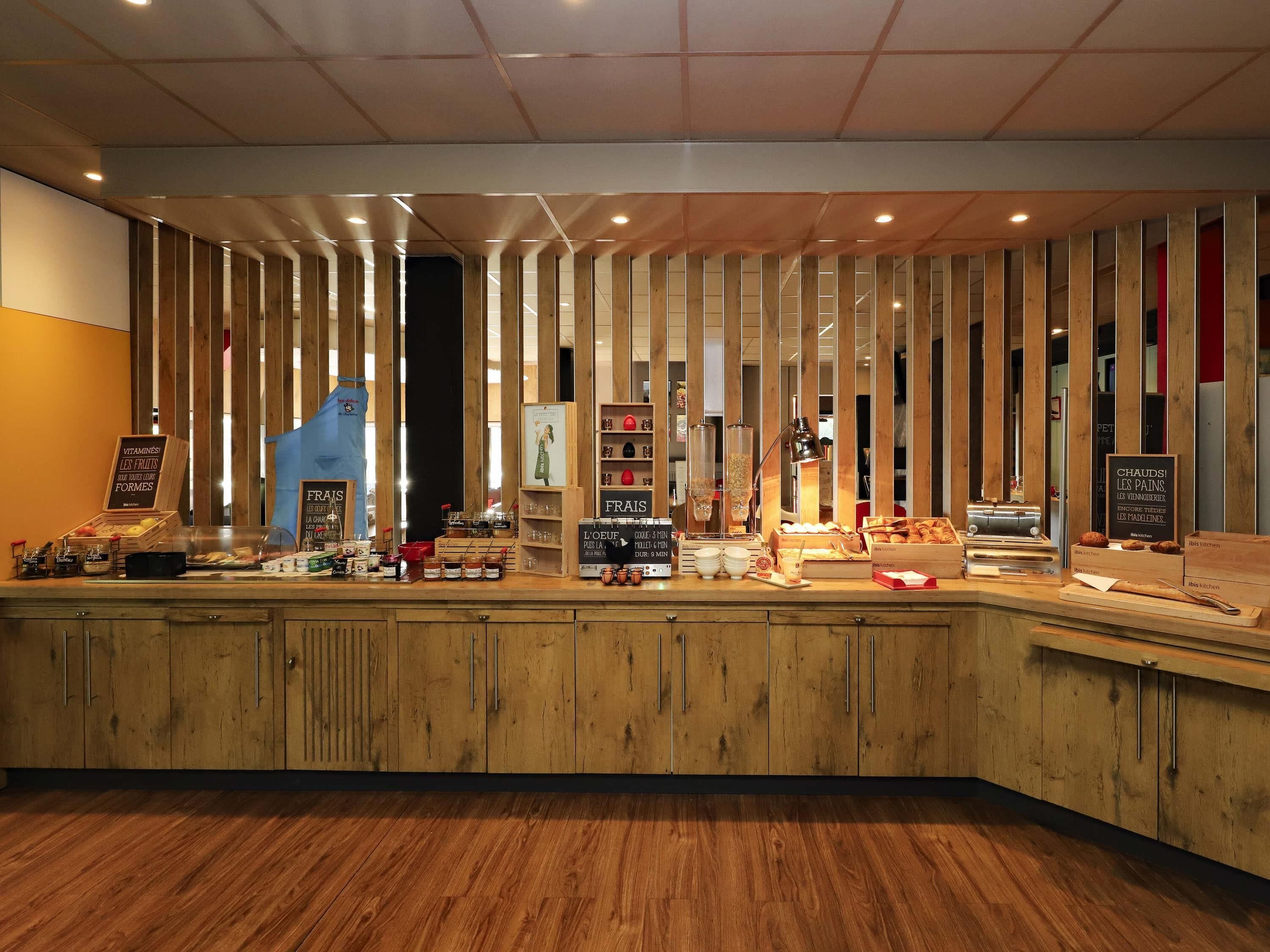 breakfast, lunch, dinner served; french cuisine