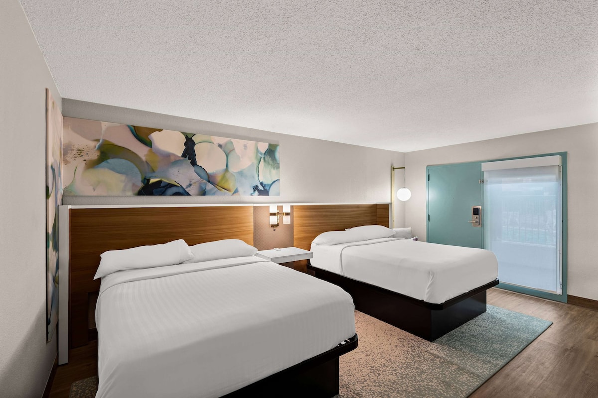 Room, 2 Queen Beds, Non Smoking, Poolside | Down comforters, pillowtop beds, in-room safe, desk