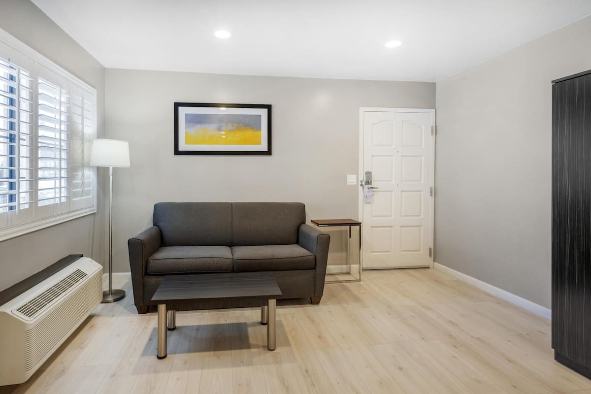 in-room safe, iron/ironing board, free wifi, bed sheets