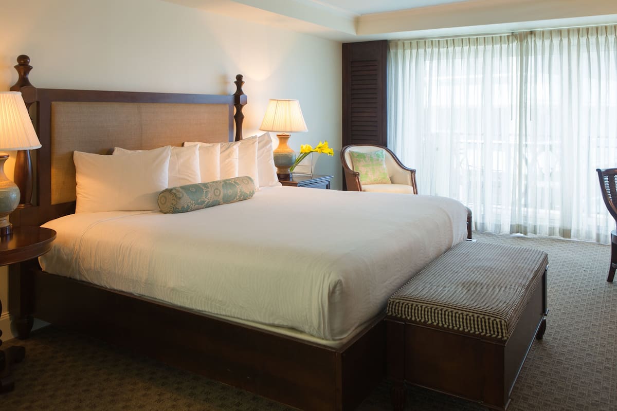 1 bedroom, premium bedding, minibar, in-room safe