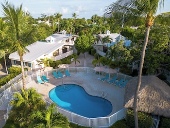 Pool amenities at Hadley Resort and Marina