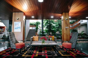 Sala de estar en el lobby