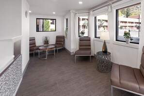 Lobby - Baymont by Wyndham Durango (Durango)