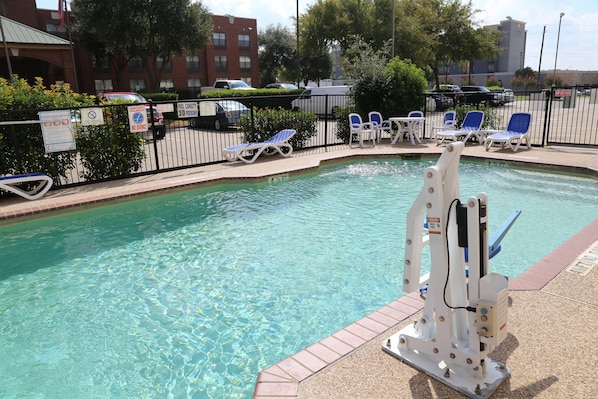 Outdoor pool, pool loungers