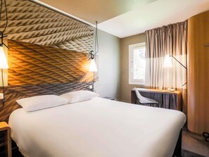 Standard Room, 1 Double Bed | Pillowtop beds, desk, soundproofing, free cribs/infant beds - ibis Carcassonne Est La Cité (Carcassonne)