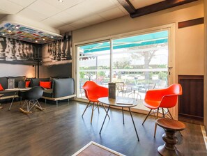 Exterior - ibis Carcassonne Est La Cité (Carcassonne)