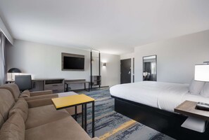 Suite, 1 très grand lit et 1 canapé-lit, non-fumeur