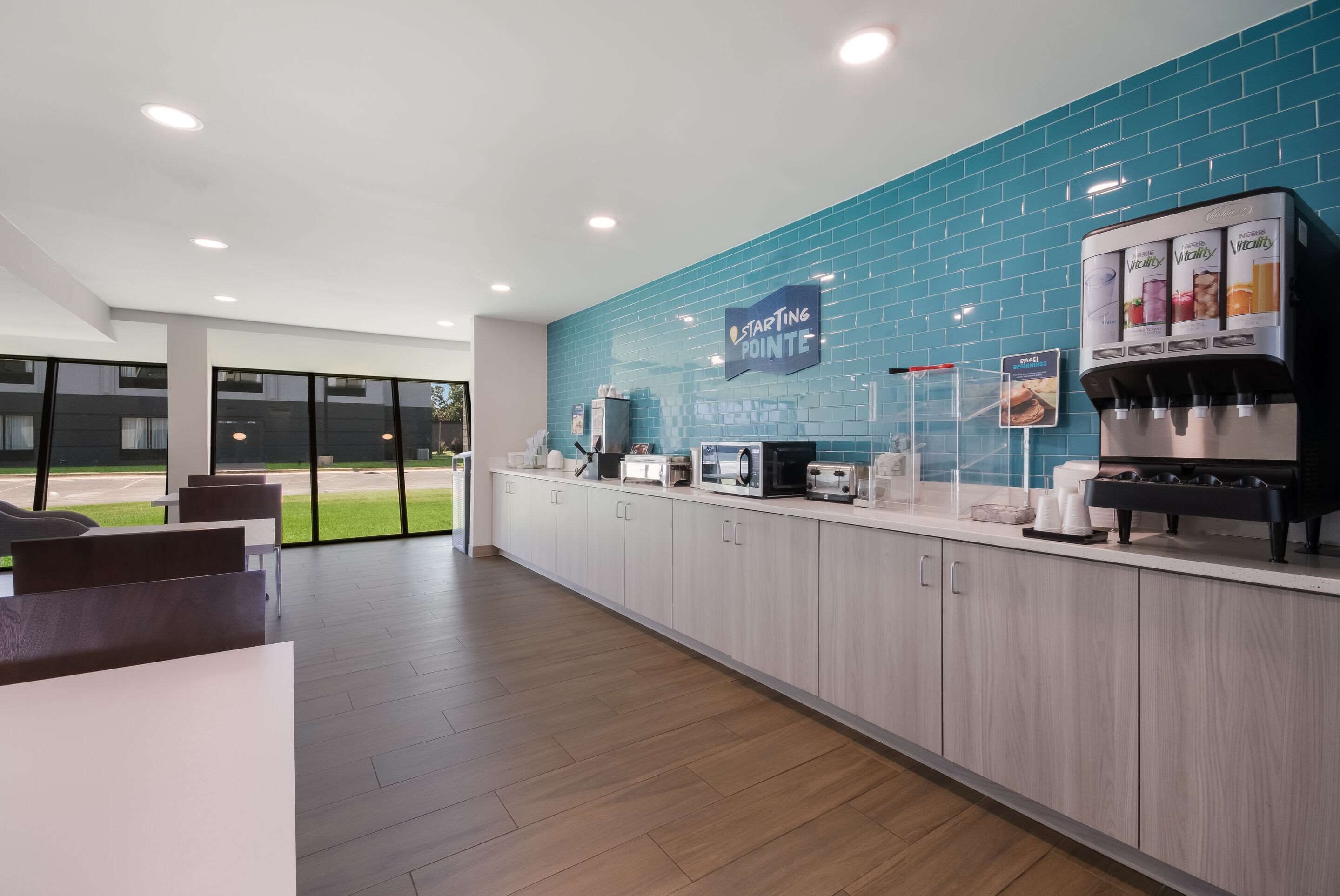 free daily continental breakfast