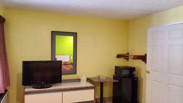 Room, 1 Twin Bed, Accessible | Laptop workspace, free WiFi, bed sheets, alarm clocks