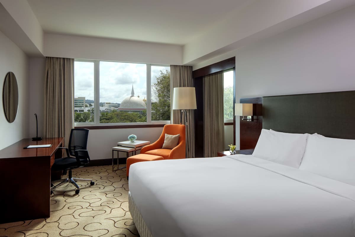 minibar, in-room safe, individually furnished, desk