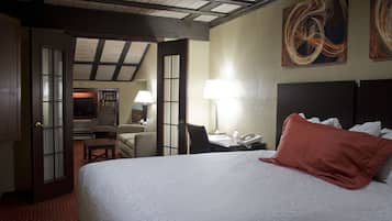 Suite, 1 King Bed, Non Smoking | Desk, blackout drapes, free cribs/infant beds, free WiFi