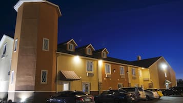 Façade de lâhĂ©bergement - soirĂ©e/nuit