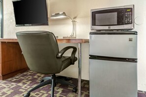 Bureau, rideaux occultants, fer et planche à repasser, Wi-Fi gratuit