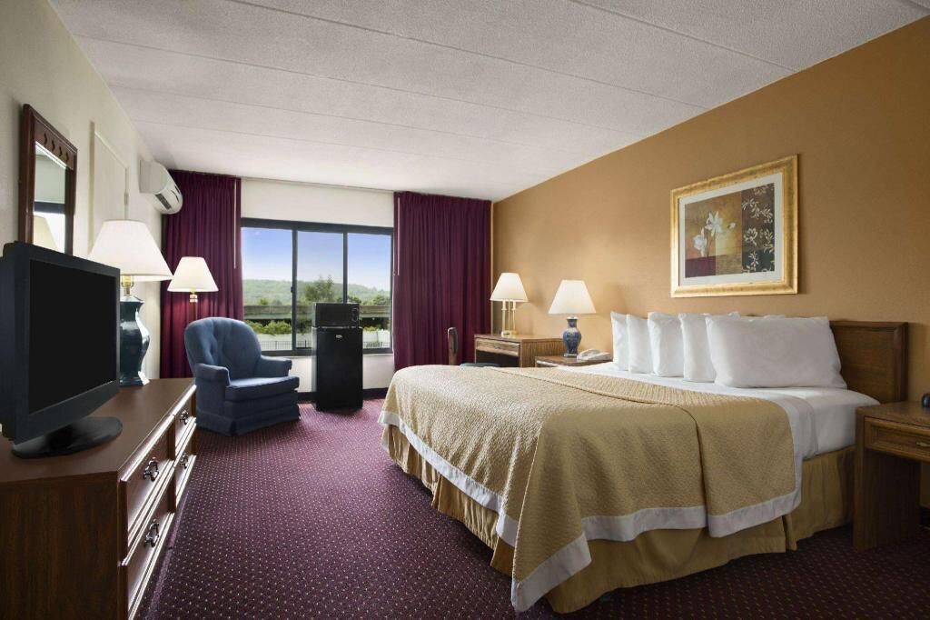 In-room safe, desk, blackout curtains, free rollaway beds