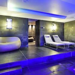 Sauna, steam room, body treatments, aromatherapy, hot stone massages